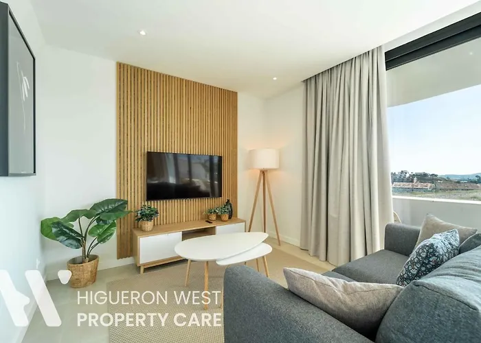 Апартаменти Higueron West Collection- The Sunset Lounge By Hwpc Фуенхірола